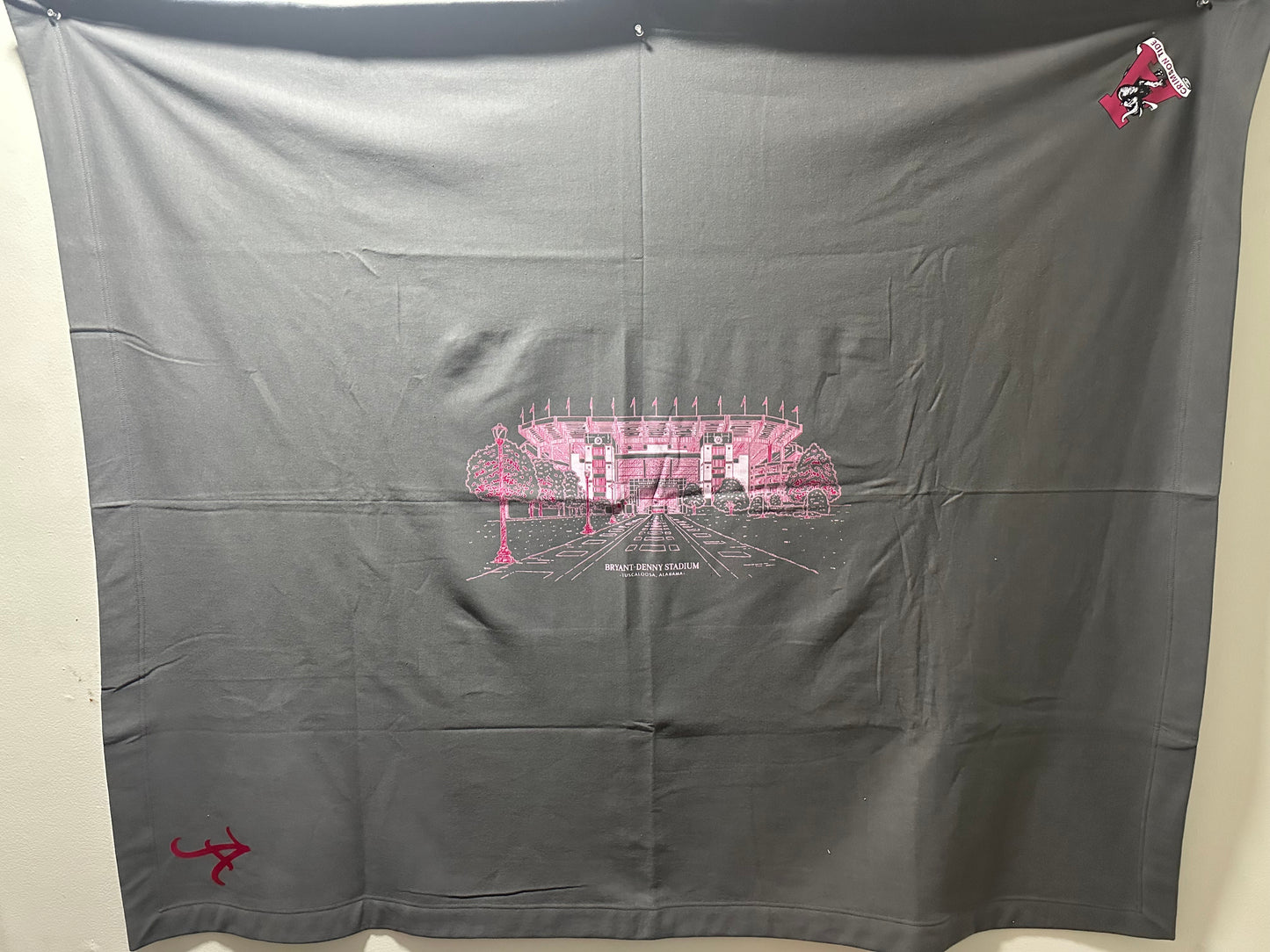 Bryant-Denny Stadium Outline Print Blanket